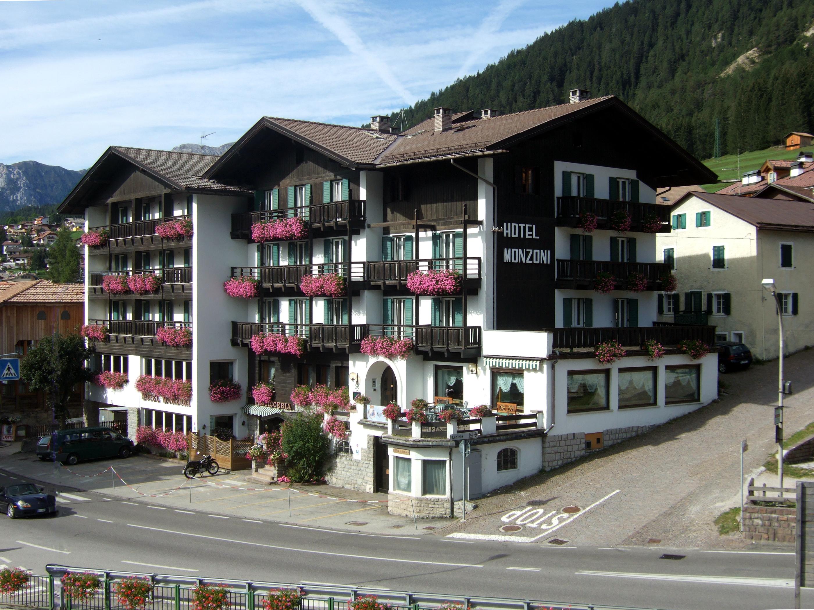 Gh Hotel Monzoni Pozza di Fassa Extérieur photo