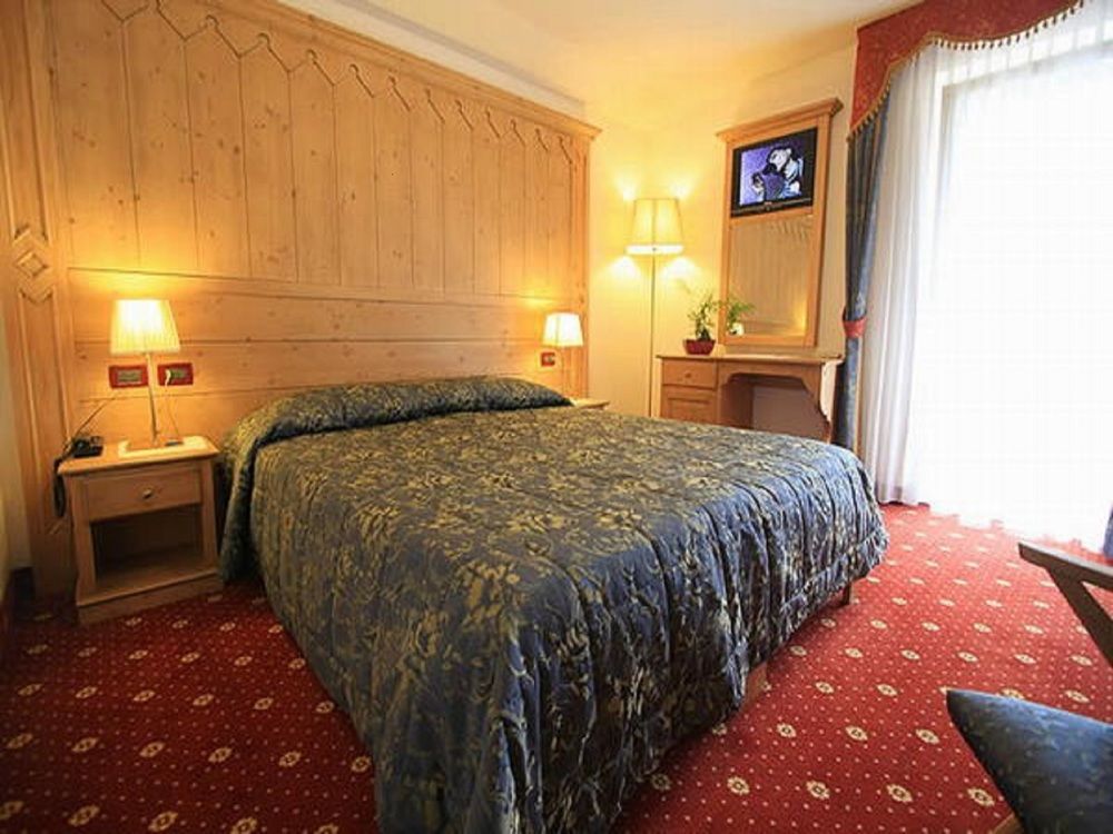 Gh Hotel Monzoni Pozza di Fassa Extérieur photo